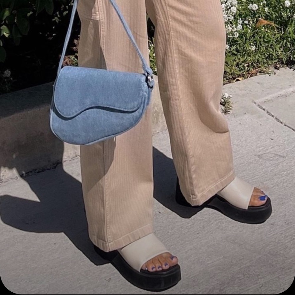 Glassons Black and Cream Sandals